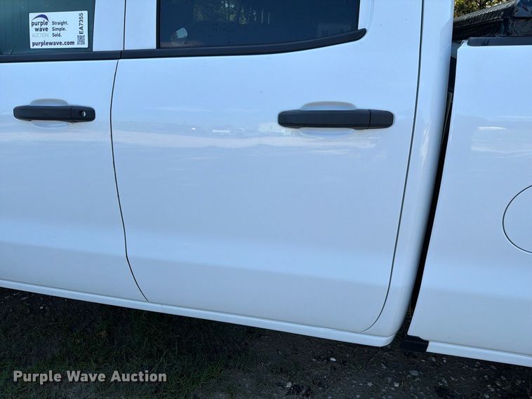 image for item EA7355 2019 Chevrolet Silverado 1500 Ext. Cab pickup truck