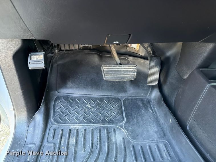 image for item EA7355 2019 Chevrolet Silverado 1500 Ext. Cab pickup truck