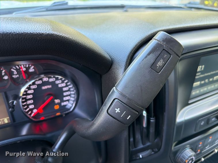 image for item EA7355 2019 Chevrolet Silverado 1500 Ext. Cab pickup truck