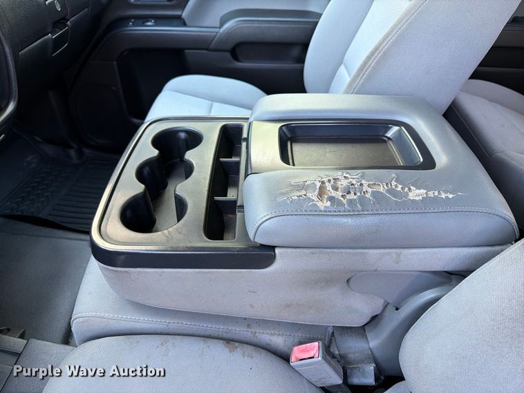 image for item EA7355 2019 Chevrolet Silverado 1500 Ext. Cab pickup truck
