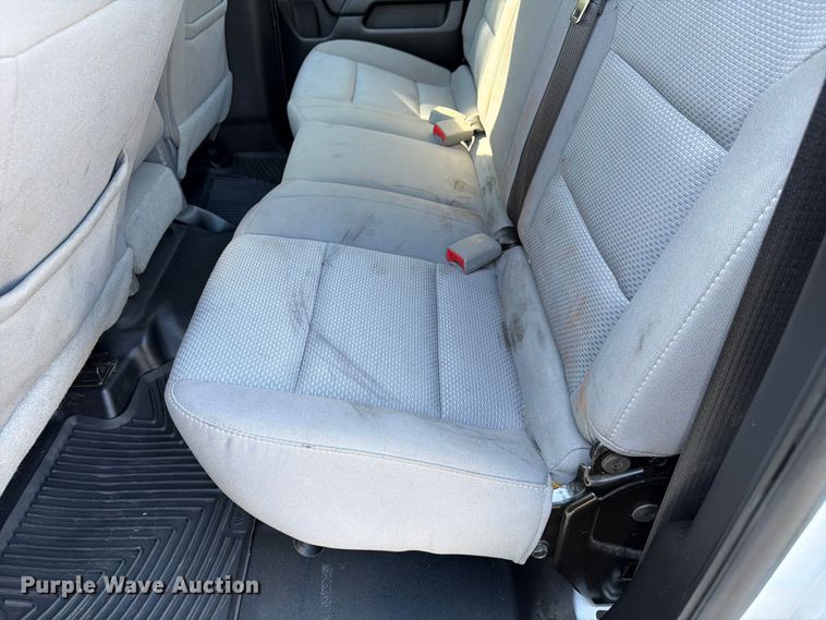 image for item EA7355 2019 Chevrolet Silverado 1500 Ext. Cab pickup truck
