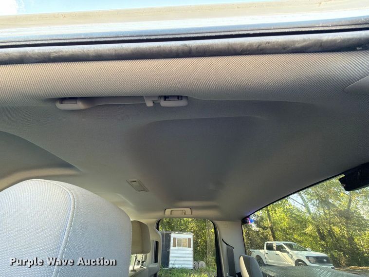image for item EA7355 2019 Chevrolet Silverado 1500 Ext. Cab pickup truck