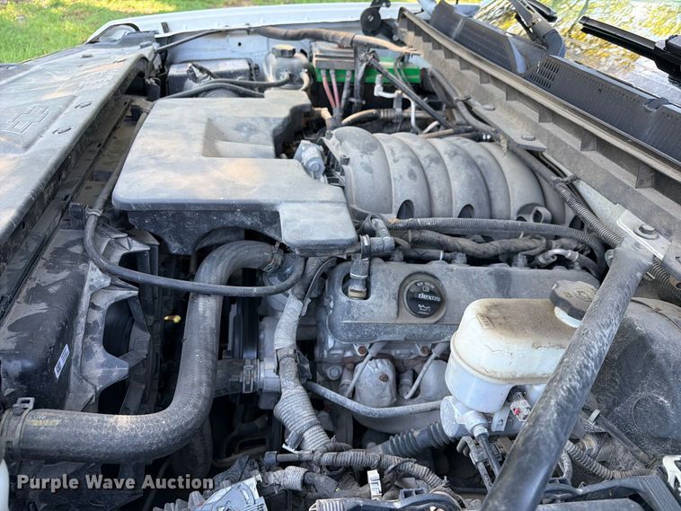 image for item EA7355 2019 Chevrolet Silverado 1500 Ext. Cab pickup truck