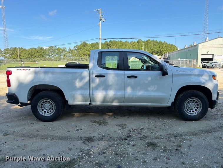 image for item EA7356 2020 Chevrolet Silverado 1500 Ext. Cab pickup truck