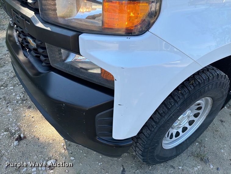 image for item EA7356 2020 Chevrolet Silverado 1500 Ext. Cab pickup truck