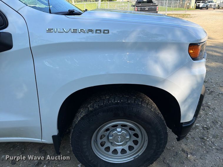 image for item EA7356 2020 Chevrolet Silverado 1500 Ext. Cab pickup truck