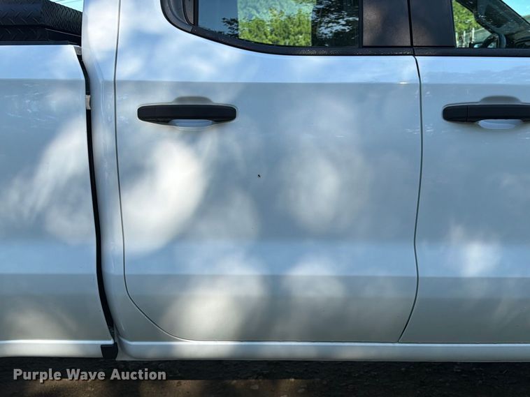 image for item EA7356 2020 Chevrolet Silverado 1500 Ext. Cab pickup truck