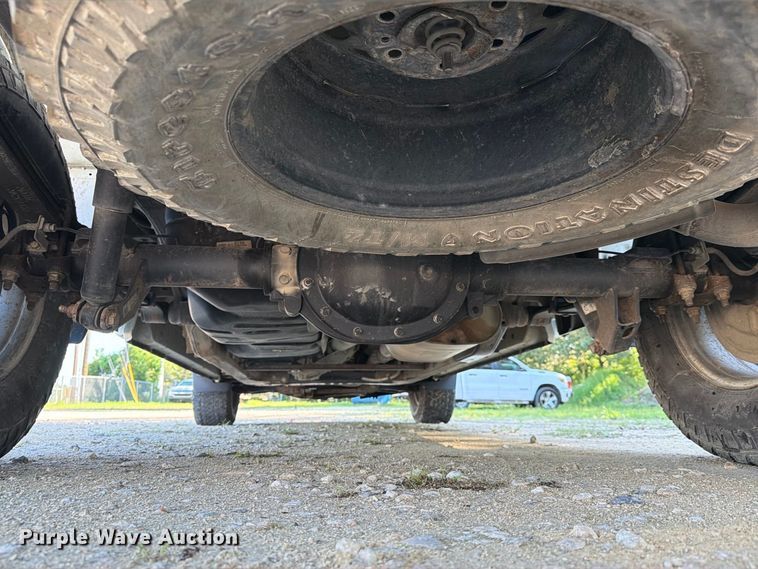 image for item EA7356 2020 Chevrolet Silverado 1500 Ext. Cab pickup truck