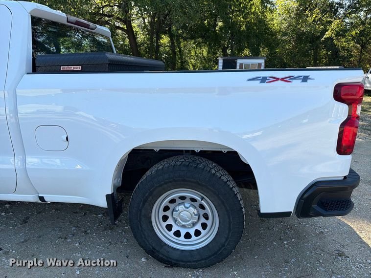 image for item EA7356 2020 Chevrolet Silverado 1500 Ext. Cab pickup truck