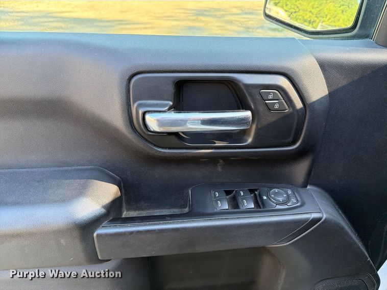 image for item EA7356 2020 Chevrolet Silverado 1500 Ext. Cab pickup truck