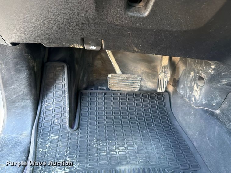 image for item EA7356 2020 Chevrolet Silverado 1500 Ext. Cab pickup truck