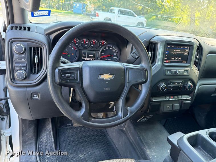 image for item EA7356 2020 Chevrolet Silverado 1500 Ext. Cab pickup truck