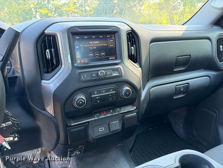 image for item EA7356 2020 Chevrolet Silverado 1500 Ext. Cab pickup truck