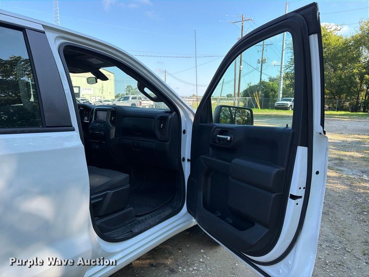 image for item EA7356 2020 Chevrolet Silverado 1500 Ext. Cab pickup truck