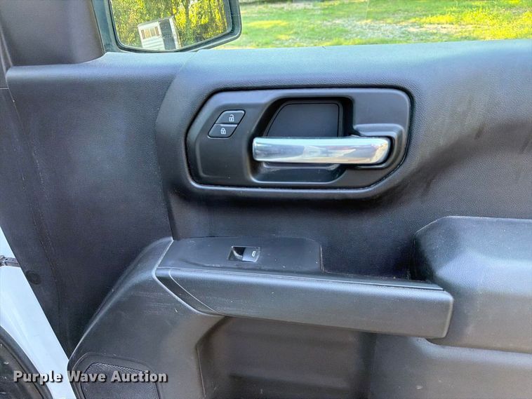 image for item EA7356 2020 Chevrolet Silverado 1500 Ext. Cab pickup truck