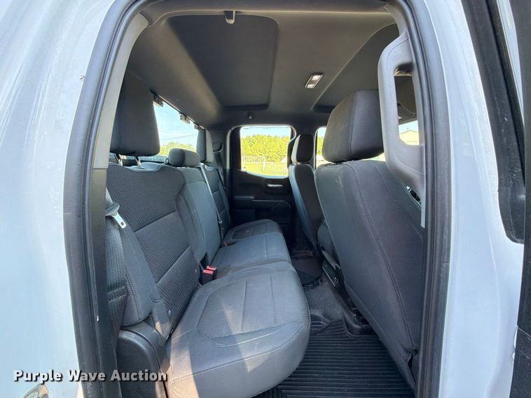 image for item EA7356 2020 Chevrolet Silverado 1500 Ext. Cab pickup truck