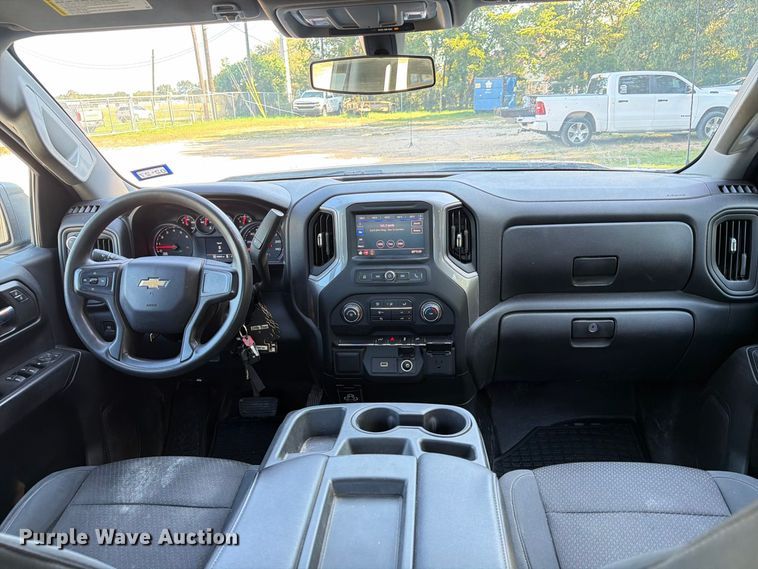 image for item EA7356 2020 Chevrolet Silverado 1500 Ext. Cab pickup truck