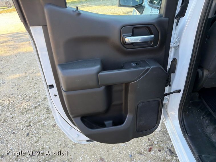 image for item EA7356 2020 Chevrolet Silverado 1500 Ext. Cab pickup truck