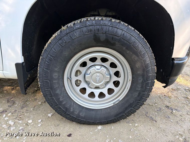 image for item EA7356 2020 Chevrolet Silverado 1500 Ext. Cab pickup truck