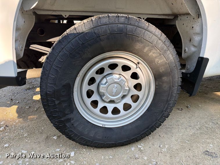 image for item EA7356 2020 Chevrolet Silverado 1500 Ext. Cab pickup truck