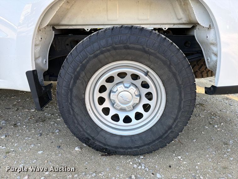 image for item EA7356 2020 Chevrolet Silverado 1500 Ext. Cab pickup truck