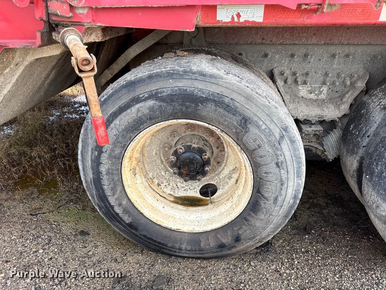image for item EN0345 2007 International 7400 refuse truck
