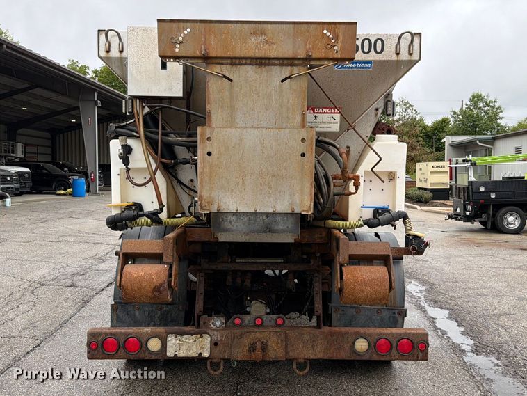 image for item EO8740 2009 International WorkStar 7300 hook lift truck