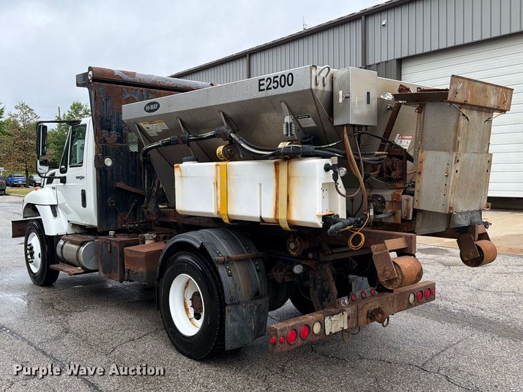image for item EO8740 2009 International WorkStar 7300 hook lift truck