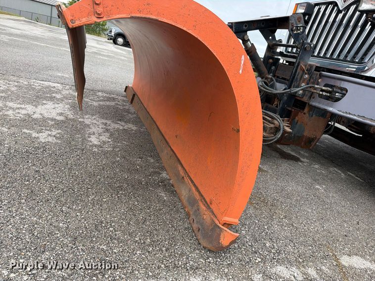 image for item EO8740 2009 International WorkStar 7300 hook lift truck