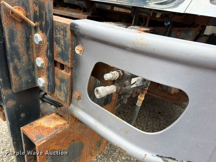 image for item EO8740 2009 International WorkStar 7300 hook lift truck
