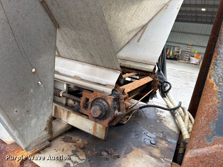 image for item EO8740 2009 International WorkStar 7300 hook lift truck