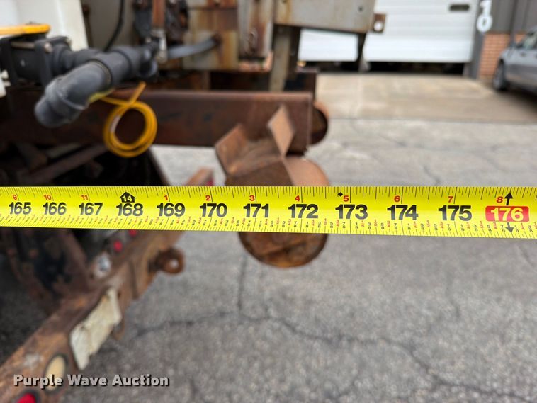 image for item EO8740 2009 International WorkStar 7300 hook lift truck