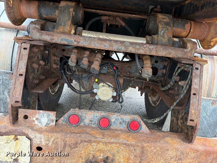 image for item EO8740 2009 International WorkStar 7300 hook lift truck