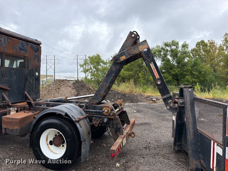 image for item EO8740 2009 International WorkStar 7300 hook lift truck