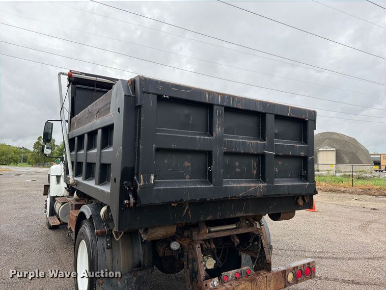 image for item EO8740 2009 International WorkStar 7300 hook lift truck