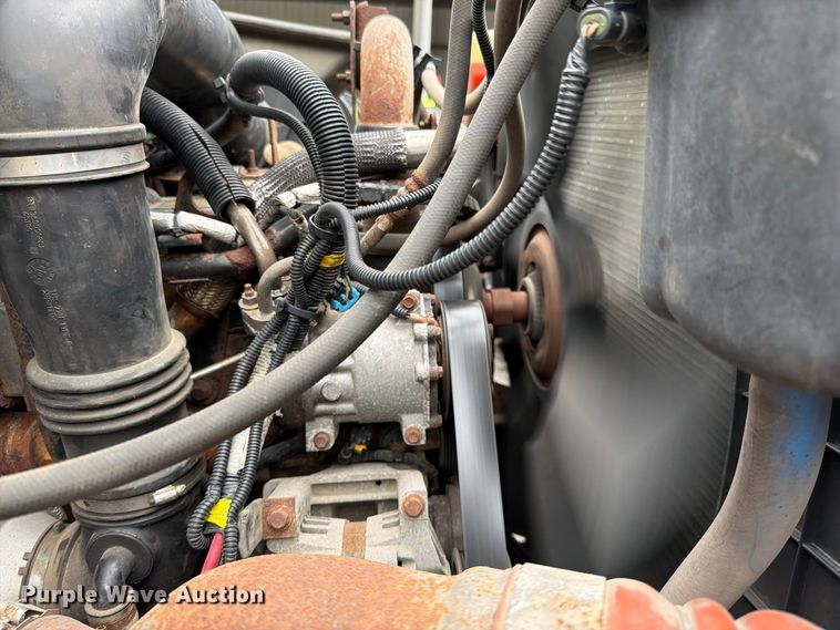 image for item EO8740 2009 International WorkStar 7300 hook lift truck