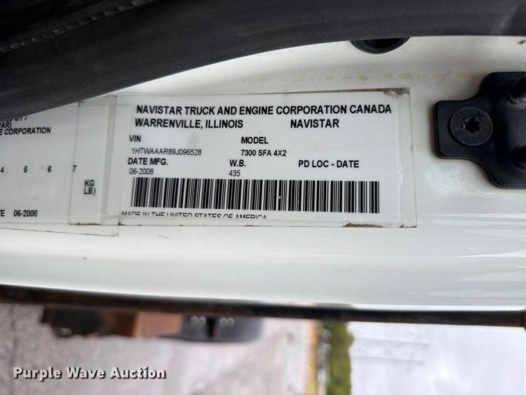 image for item EO8740 2009 International WorkStar 7300 hook lift truck