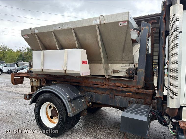 image for item EO8741 2013 International WorkStar 7300 hook lift truck