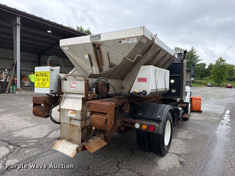 image for item EO8741 2013 International WorkStar 7300 hook lift truck