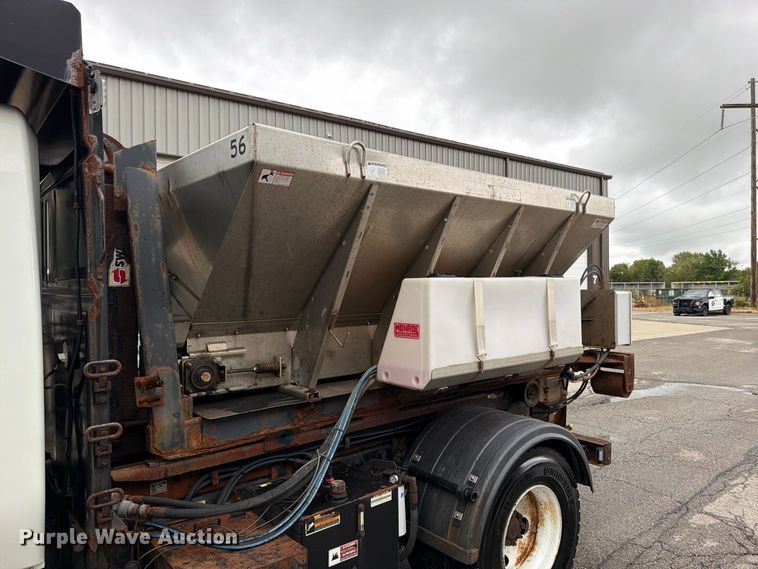 image for item EO8741 2013 International WorkStar 7300 hook lift truck
