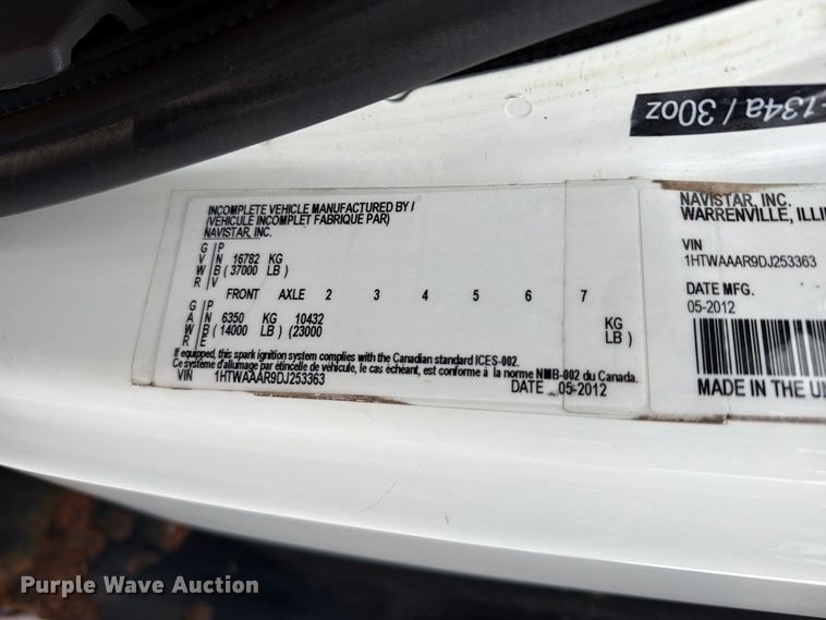 image for item EO8741 2013 International WorkStar 7300 hook lift truck