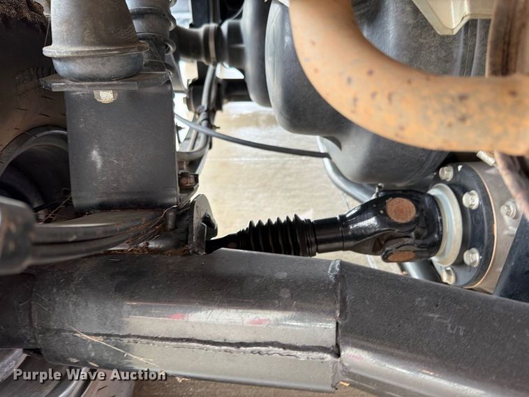 image for item EO8756 2009 Kawasaki Mule 4010 utility vehicle