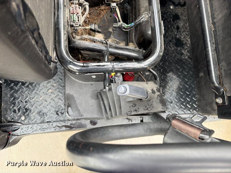 image for item EO8756 2009 Kawasaki Mule 4010 utility vehicle