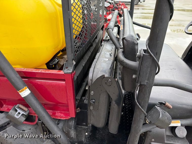 image for item EO8756 2009 Kawasaki Mule 4010 utility vehicle