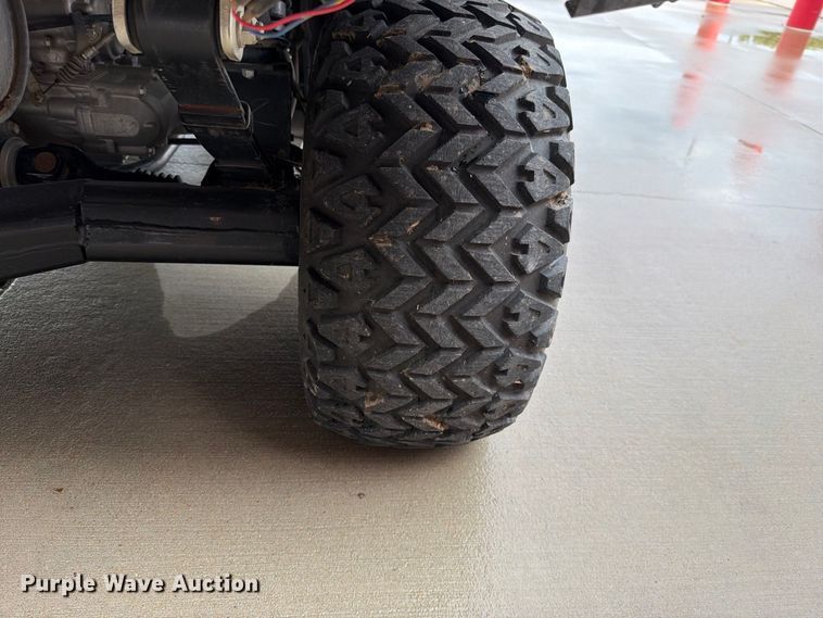 image for item EO8756 2009 Kawasaki Mule 4010 utility vehicle