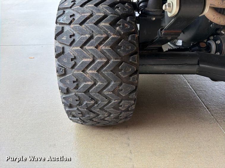 image for item EO8756 2009 Kawasaki Mule 4010 utility vehicle