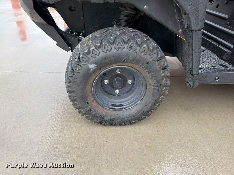image for item EO8756 2009 Kawasaki Mule 4010 utility vehicle