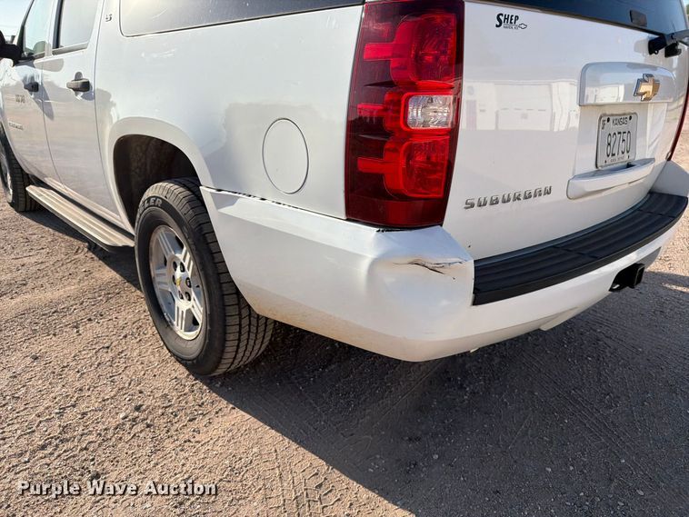 image for item EP7588 2007 Chevrolet Suburban 1500 SUV