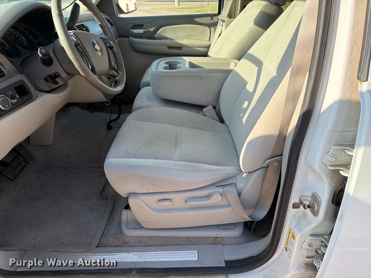 image for item EP7588 2007 Chevrolet Suburban 1500 SUV