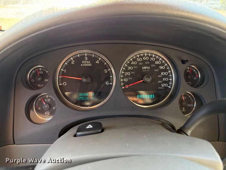 image for item EP7588 2007 Chevrolet Suburban 1500 SUV